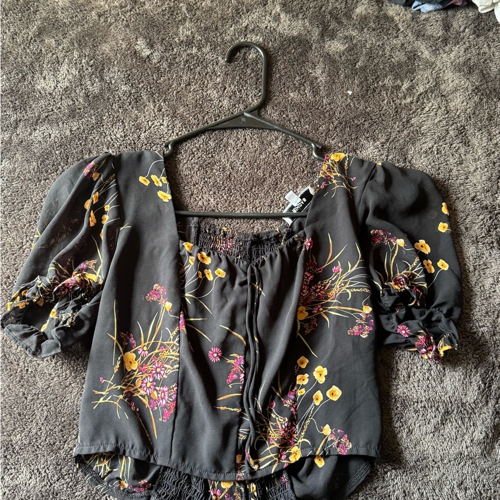 RIHOAS Black Floral Puff Sleeve Blouse
